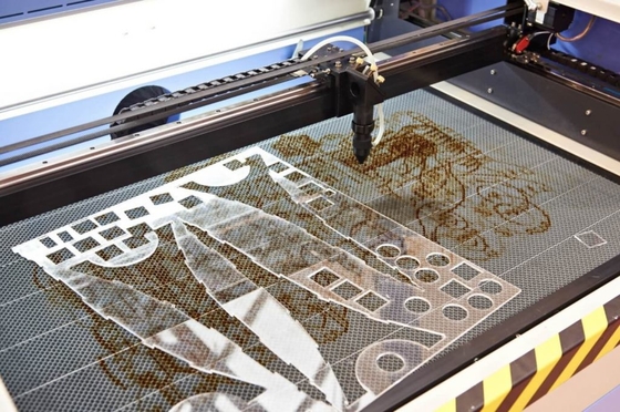 HEROLASER Picosecond UV Laser Cutting Machine 355mm Water Cooling