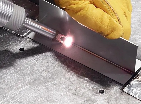 Herolaser Equipment Handheld Laser Welding Machine For Stainless Steel Aluminum